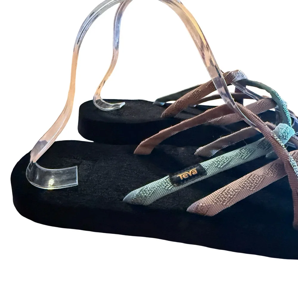 Teva Olowahu Flip Flops Thongs Sandals Slides Beach Vacation Sporty Slip On sz 8